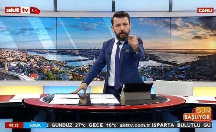 Έχουν ξεφύγει οι Τούρκοι: «Ο Στρατός θα έπρεπε να αρχίσει να σκοτώνει προδότες από τα προάστια της Κωνσταντινούπολης»